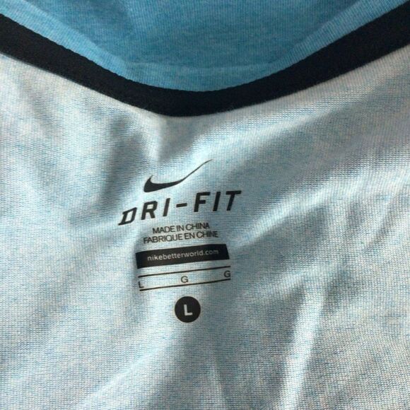 Woman’s Nike Light Blue Crewneck Sweatshirt Cotton Polyester Blend Size‎ Large - Picture 5 of 8